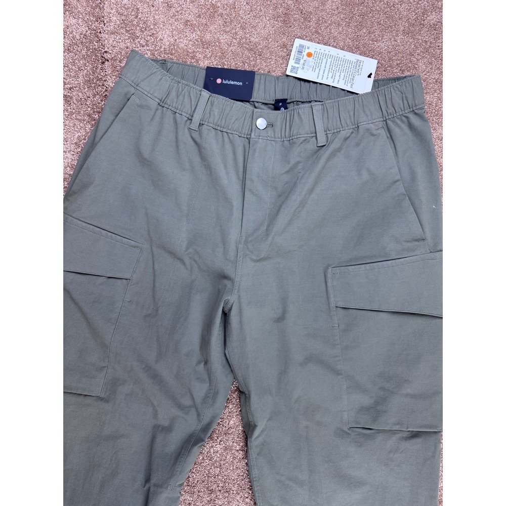 Lululemon VersaTwill Relaxed-Fit Cargo Pant Army Green Mens‎ 38 LM5B13S NEW $148 - Picture 2 of 13